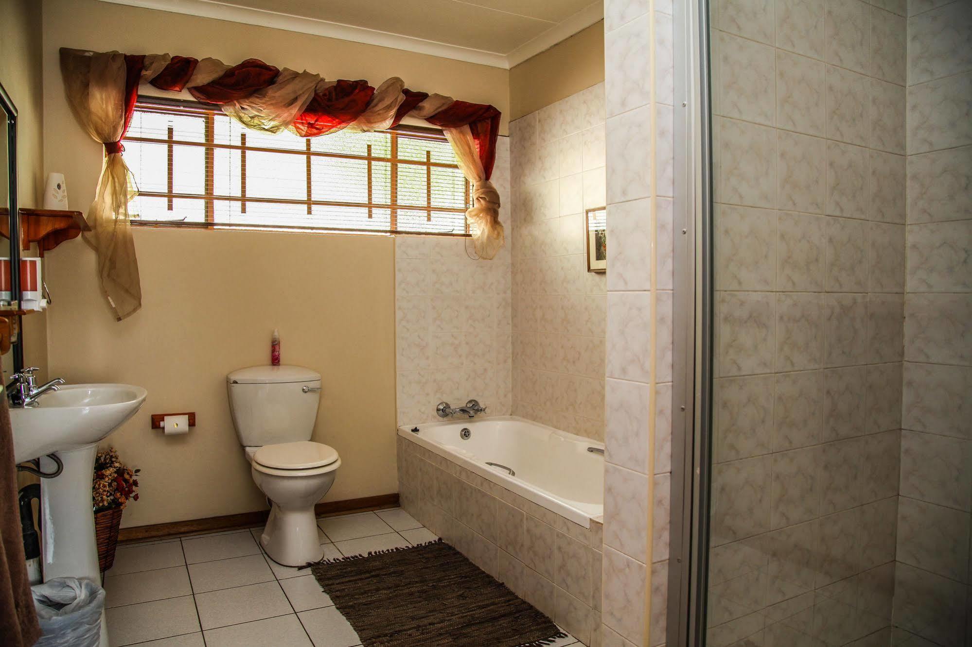 Aber Jetz Guesthouse Понгола Екстер'єр фото