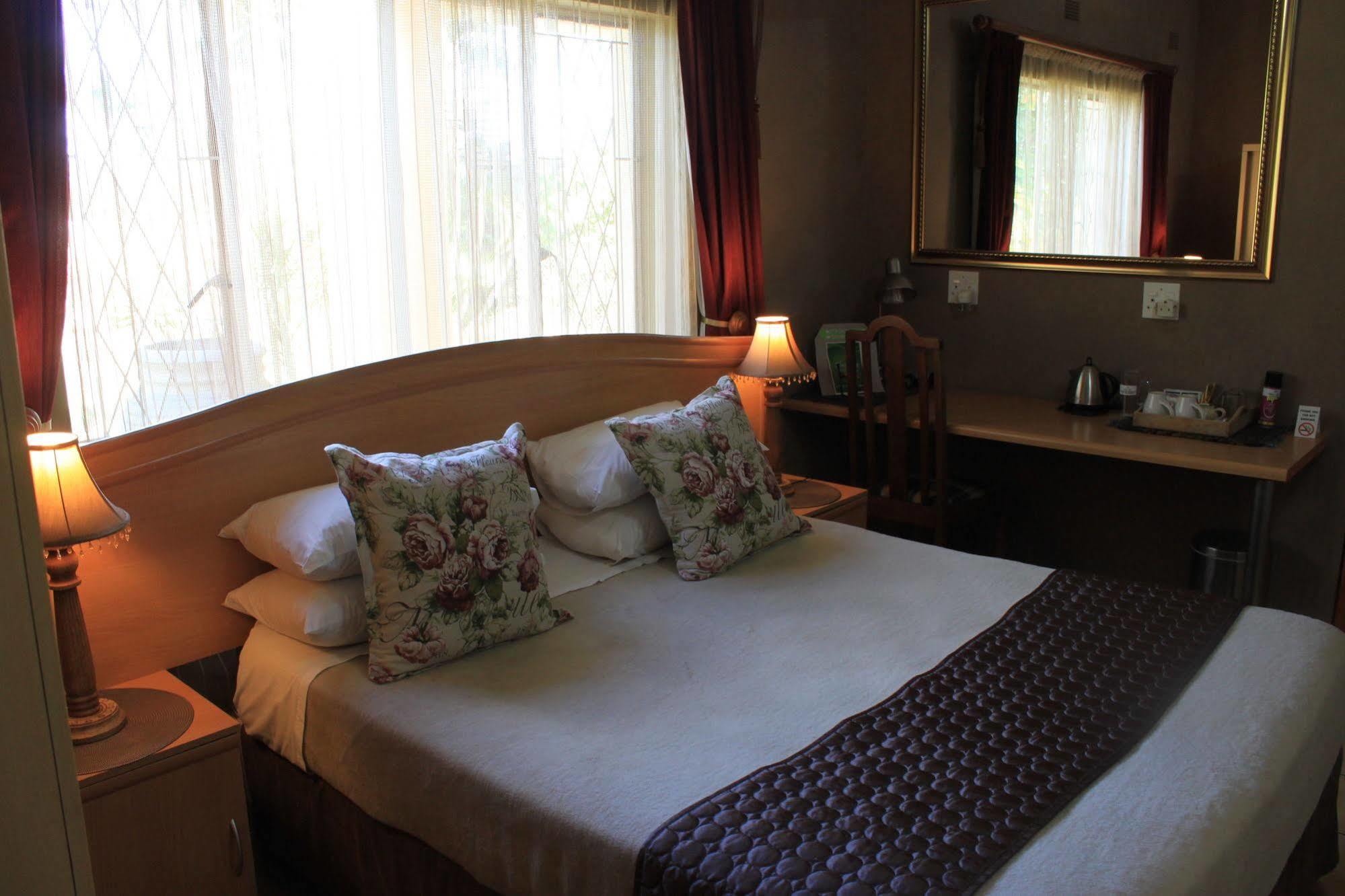 Aber Jetz Guesthouse Понгола Екстер'єр фото