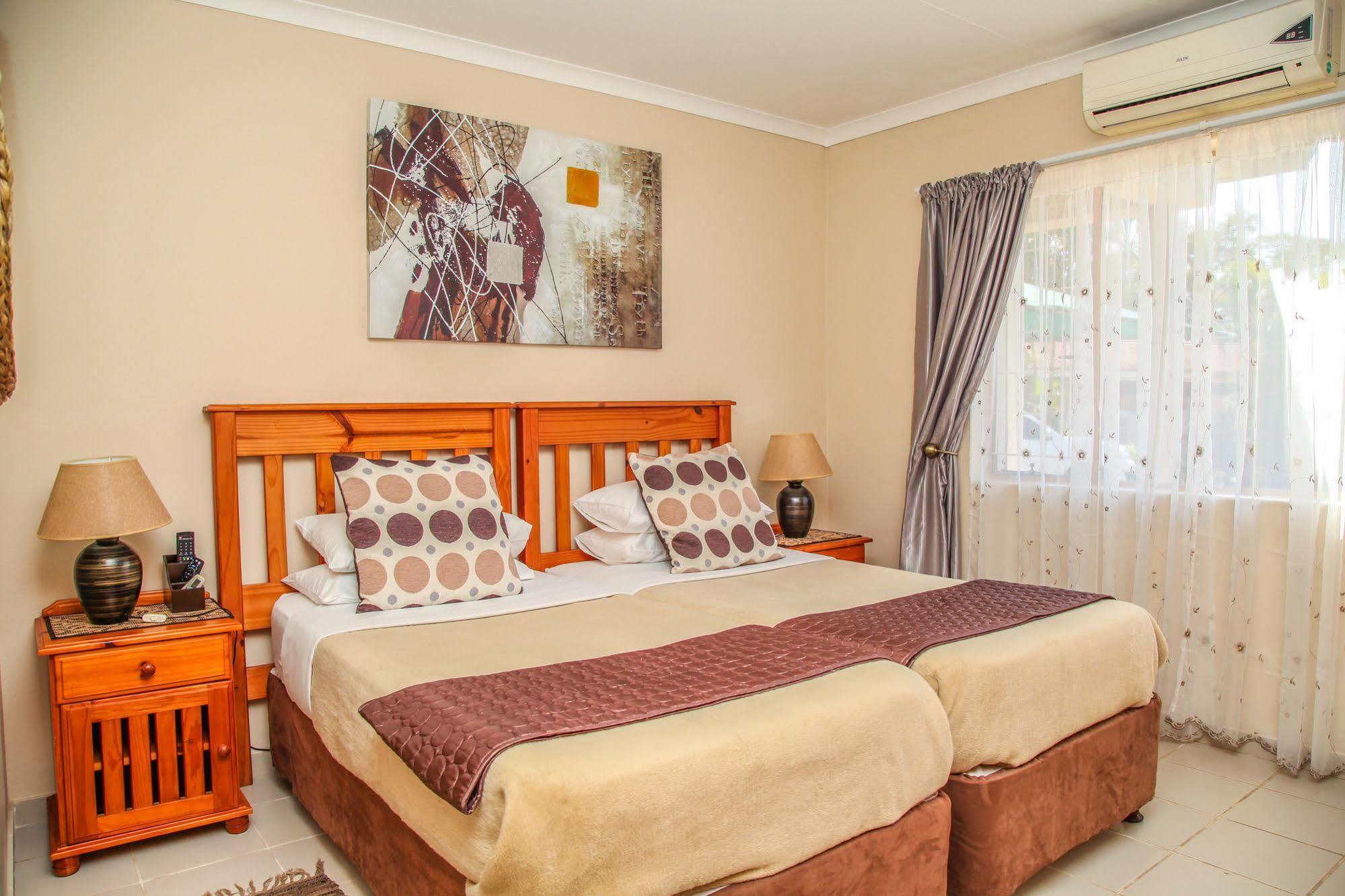 Aber Jetz Guesthouse Понгола Екстер'єр фото